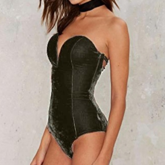 Olive Green Velvet Strapless Strappy Back Bustier Bodysuit Size M NWT - Picture 1 of 9